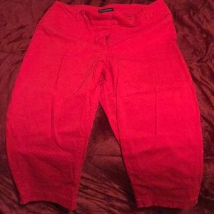 Red capris